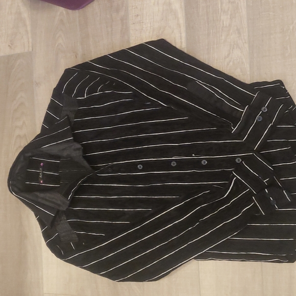 Men button down shirt - Picture 2 of 4